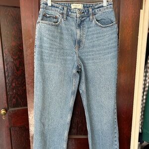 Abercrombie Curve Love High-Waisted Vintage Straight Jeans
